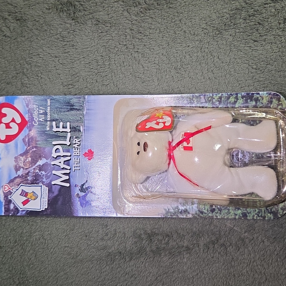 Maple The Bear w Errors Ty Beanie Babies NIB OAKBROOK rare
